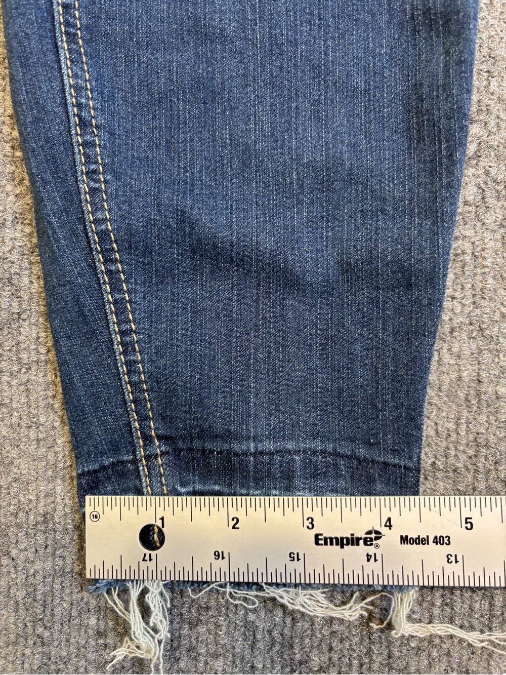 Torrid Bombshell Skinny Jeans Premium Stretch 5 Button Fly Raw Hem 16R GUC - Picture 10 of 14